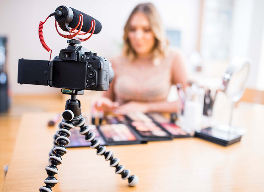 Influencer Ne Demek? - Medya Pamir